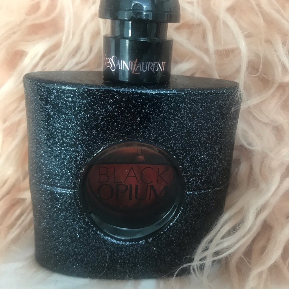 YSL black opium perfum